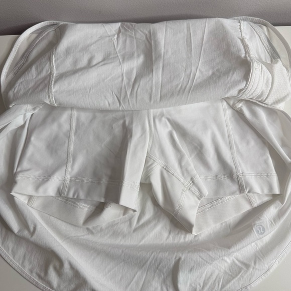 Lululemon - Hotty Hot High Rise Athletic Skort Skirt white Size 2 Long - Picture 6 of 11